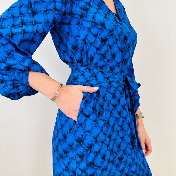 DVF Diane von Furstenberg Long Sleeve mini Dress in Alligator Hot Blue 100% silk - Picture 2 of 11